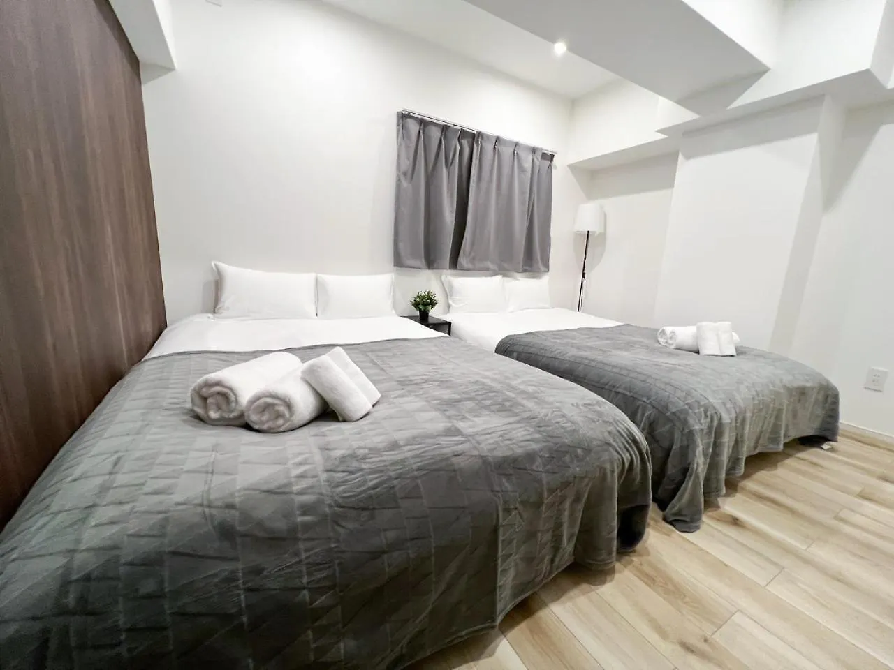 Nishiike House Apartment Tokyo